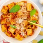 Pasta with marinara sauce