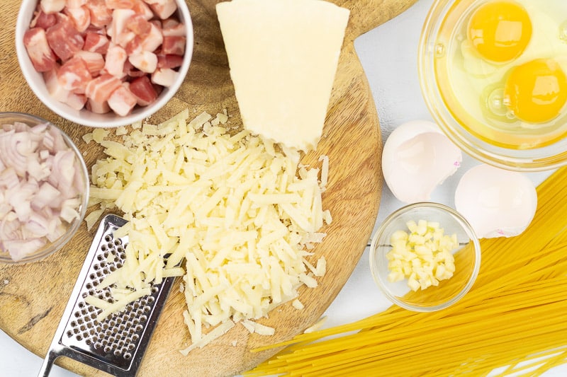Ingredients for spaghetti carbonara