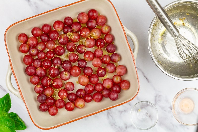 Making roasted grapes